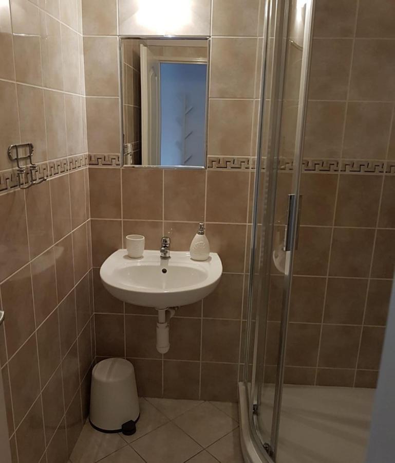 Statek U Dubu Hotel Svojetin Buitenkant foto