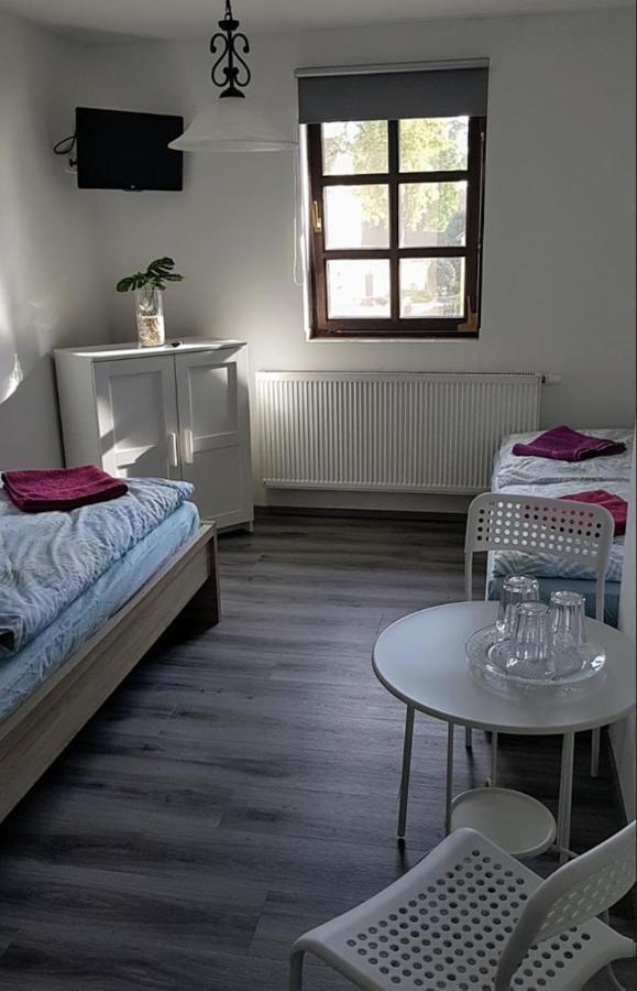 Statek U Dubu Hotel Svojetin Buitenkant foto